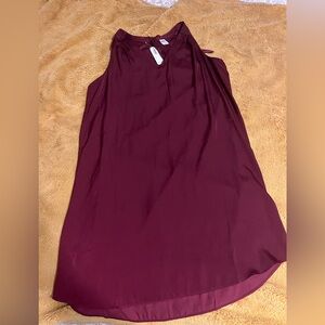 Maroon sheath style dress v neck w/tie at back neck S